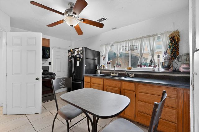 113 La Media Road SW, Albuquerque, NM 87105