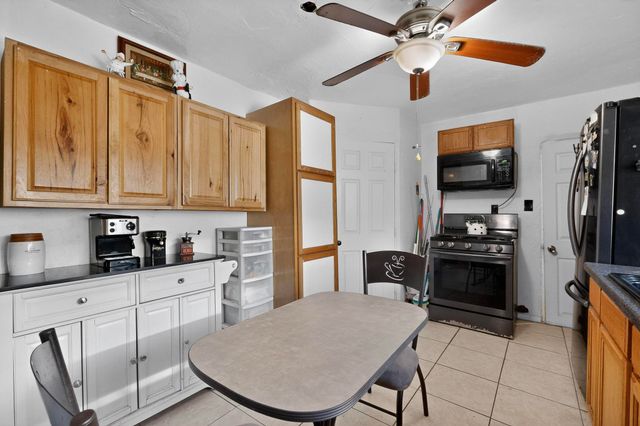 113 La Media Road SW, Albuquerque, NM 87105