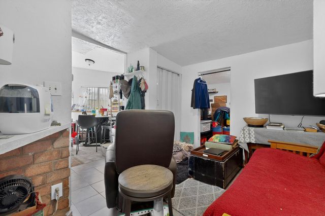 113 La Media Road SW, Albuquerque, NM 87105