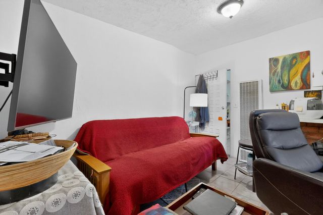 113 La Media Road SW, Albuquerque, NM 87105