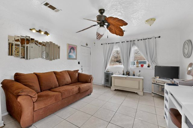 113 La Media Road SW, Albuquerque, NM 87105