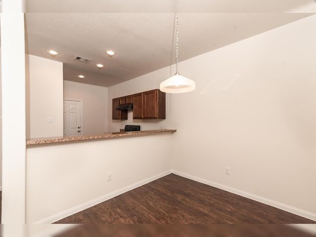 5811 Santa Cecilia, Houston, TX 77017