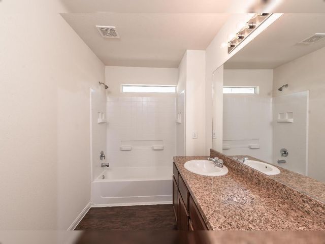 5811 Santa Cecilia, Houston, TX 77017