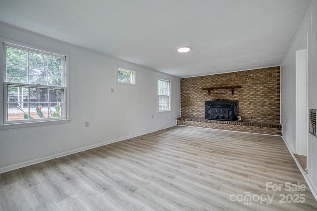 1500 19th Avenue Place NE, Hickory, NC 28601