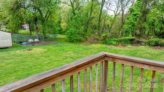 1500 19th Avenue Place NE, Hickory, NC 28601