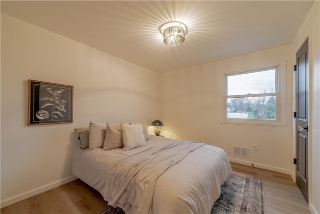 7 Glenville Drive, Gates, NY 14606