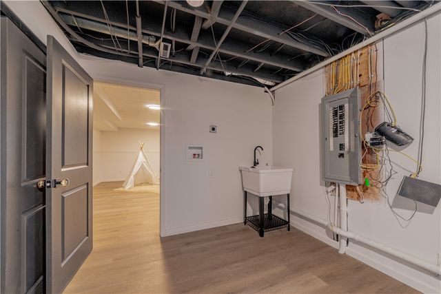 7 Glenville Drive, Gates, NY 14606