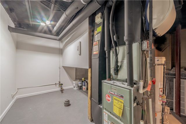 7 Glenville Drive, Gates, NY 14606