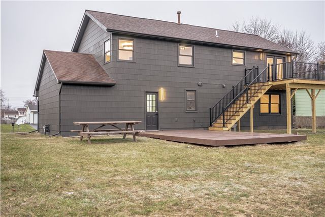 7 Glenville Drive, Gates, NY 14606