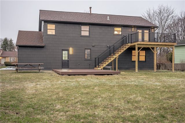 7 Glenville Drive, Gates, NY 14606