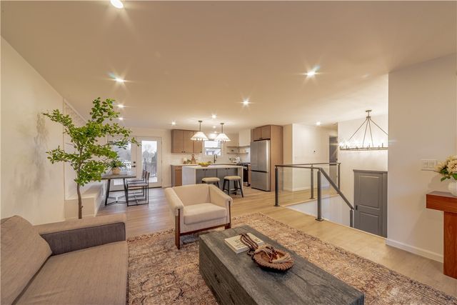 7 Glenville Drive, Gates, NY 14606