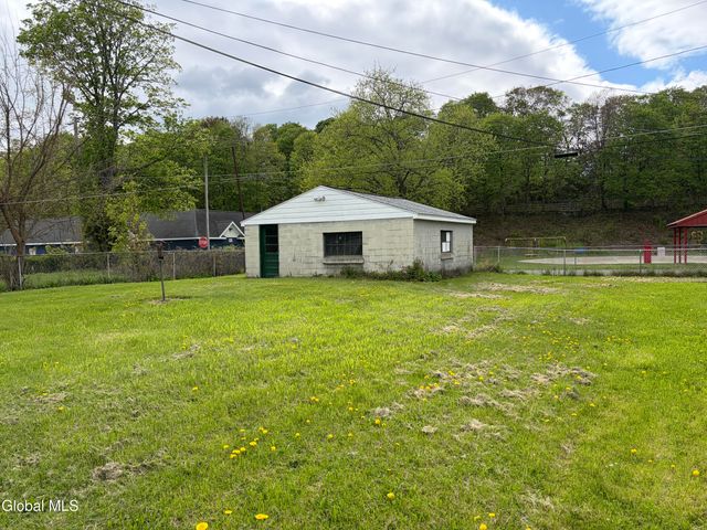 82 4th Street, Waterford Village, NY 12188