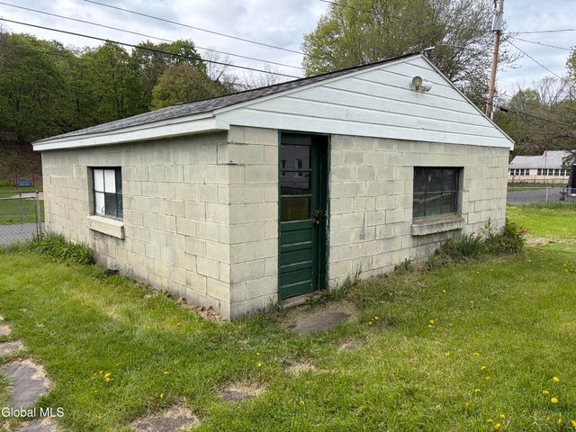 82 4th Street, Waterford Village, NY 12188