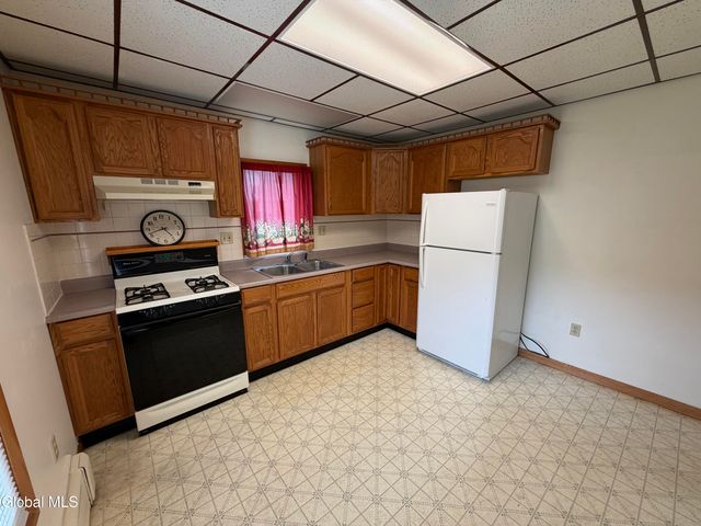 82 4th Street, Waterford Village, NY 12188