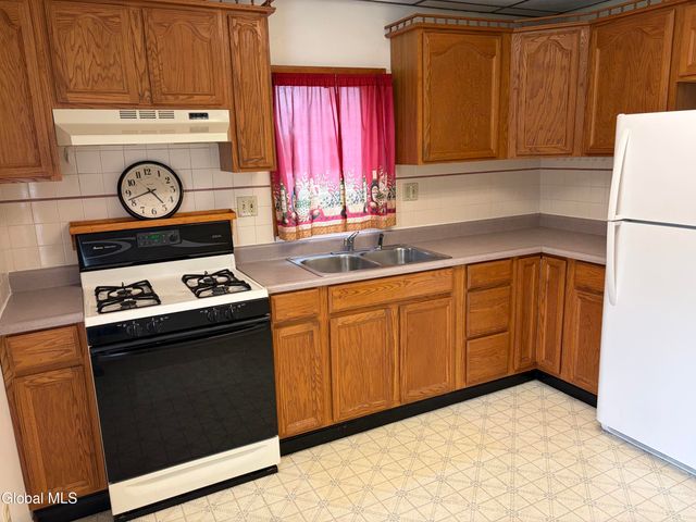 82 4th Street, Waterford Village, NY 12188