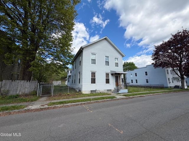 82 4th Street, Waterford Village, NY 12188