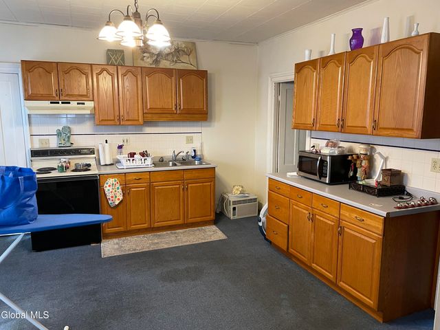 82 4th Street, Waterford Village, NY 12188