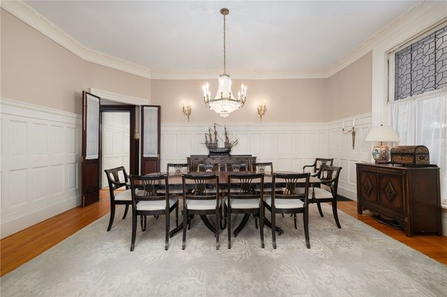 4 Hunter Avenue, Newport, RI 02840