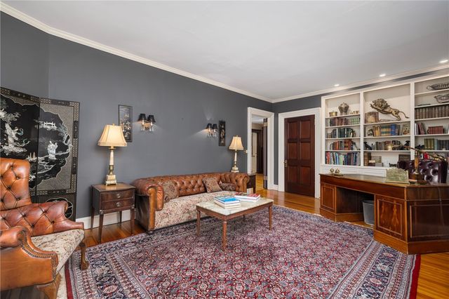 4 Hunter Avenue, Newport, RI 02840