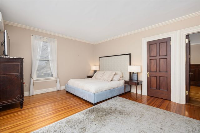 4 Hunter Avenue, Newport, RI 02840