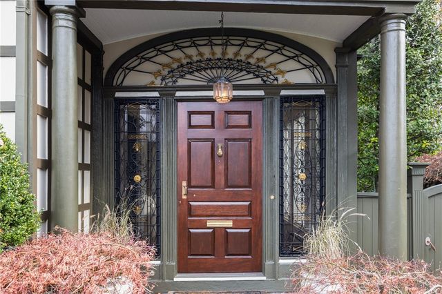 4 Hunter Avenue, Newport, RI 02840