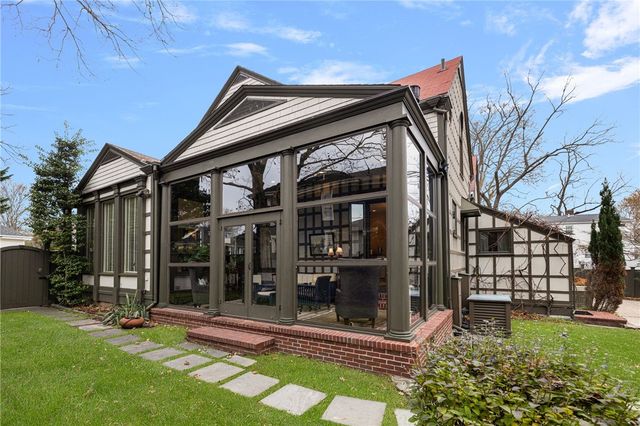 4 Hunter Avenue, Newport, RI 02840