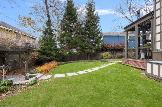 4 Hunter Avenue, Newport, RI 02840