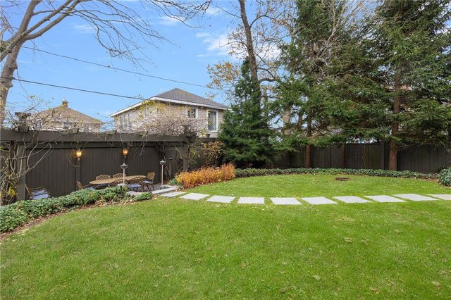 4 Hunter Avenue, Newport, RI 02840