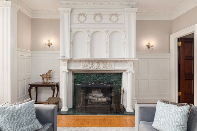 4 Hunter Avenue, Newport, RI 02840