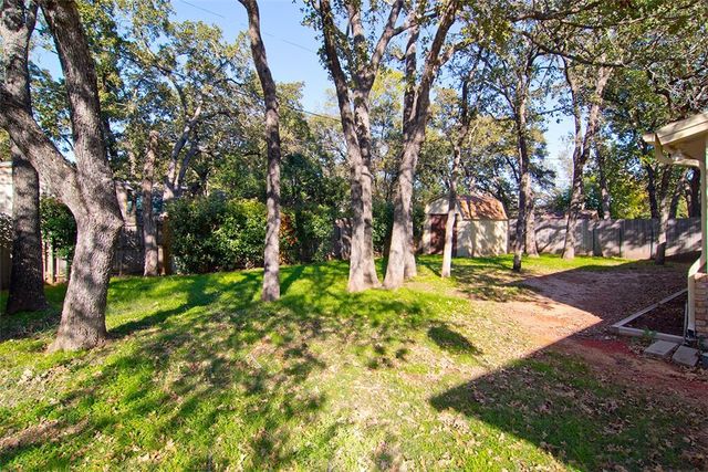 120 Marseille Drive, Hurst, TX 76054