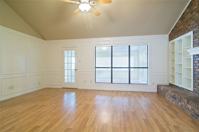 120 Marseille Drive, Hurst, TX 76054