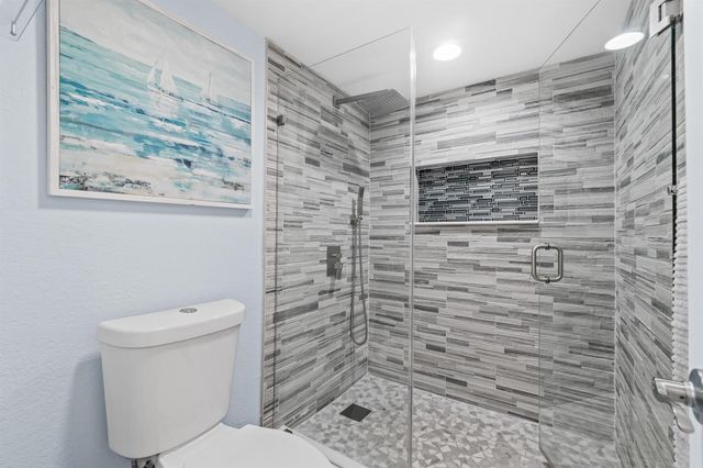11255 Green Lake Drive 203, Boynton Beach, FL 33437