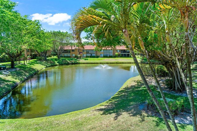 11255 Green Lake Drive 203, Boynton Beach, FL 33437