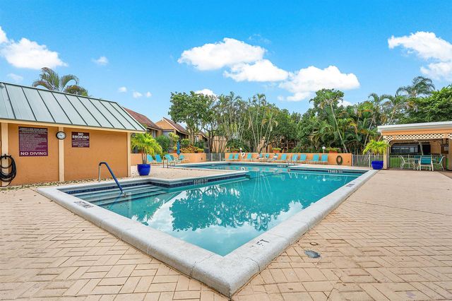 11255 Green Lake Drive 203, Boynton Beach, FL 33437