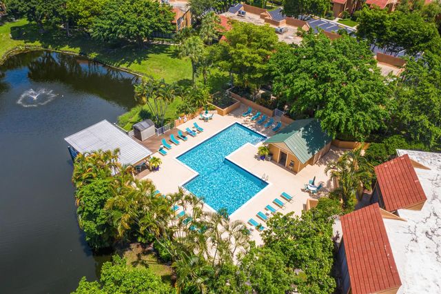 11255 Green Lake Drive 203, Boynton Beach, FL 33437
