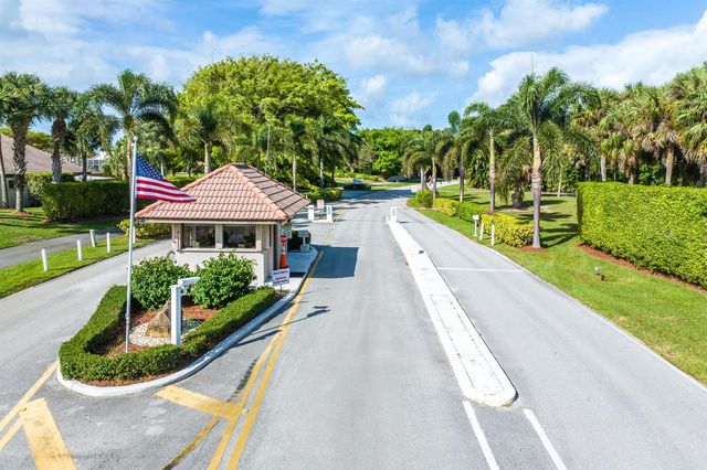 11255 Green Lake Drive 203, Boynton Beach, FL 33437