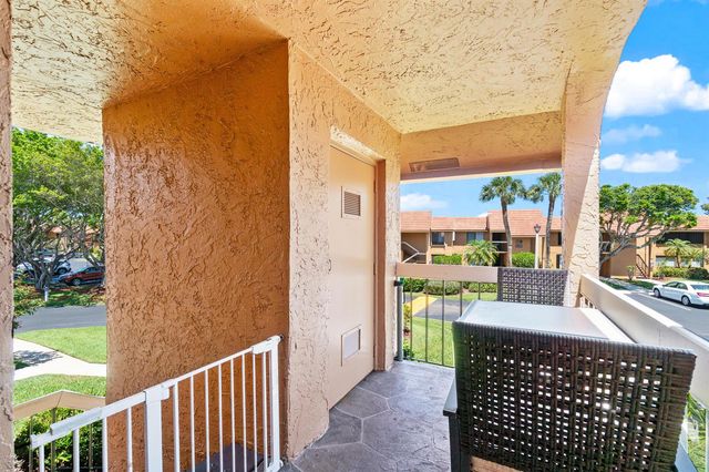 11255 Green Lake Drive 203, Boynton Beach, FL 33437