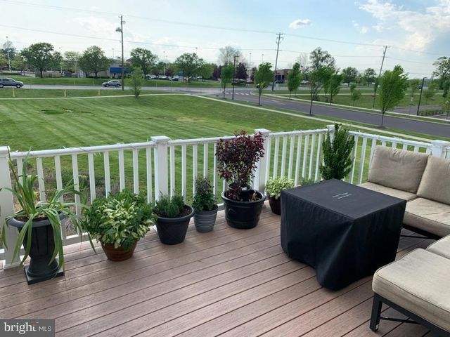 134 ADMIRAL LN, Warrington, PA 18976