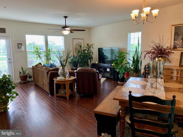 134 ADMIRAL LN, Warrington, PA 18976