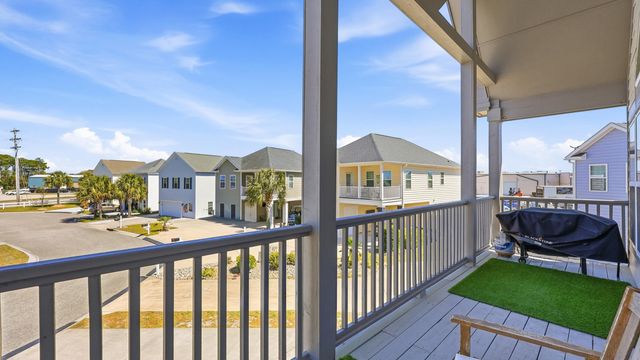 915 Ocean Pines Ct., North Myrtle Beach, SC 29582