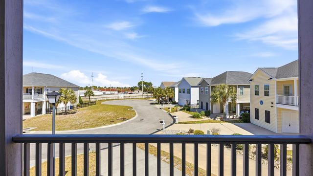 915 Ocean Pines Ct., North Myrtle Beach, SC 29582