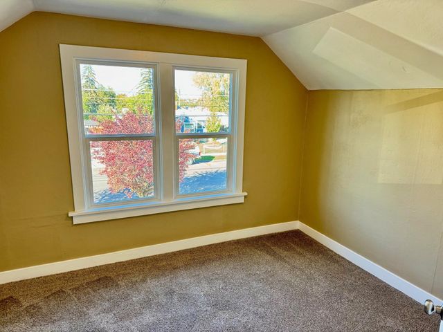 2708 E NORA Ave, Spokane, WA 99207
