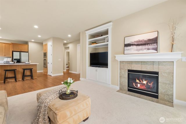 6701 W Crest View Loop SE, Snoqualmie, WA 98065