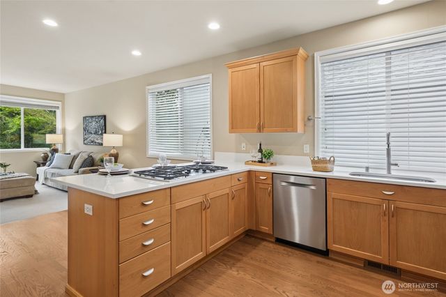 6701 W Crest View Loop SE, Snoqualmie, WA 98065