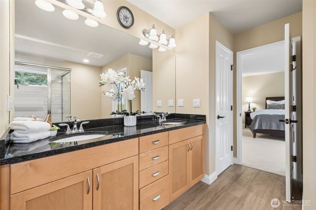 6701 W Crest View Loop SE, Snoqualmie, WA 98065