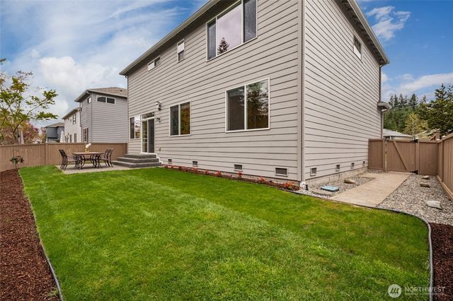 6701 W Crest View Loop SE, Snoqualmie, WA 98065