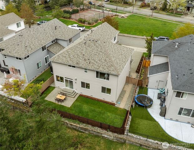 6701 W Crest View Loop SE, Snoqualmie, WA 98065
