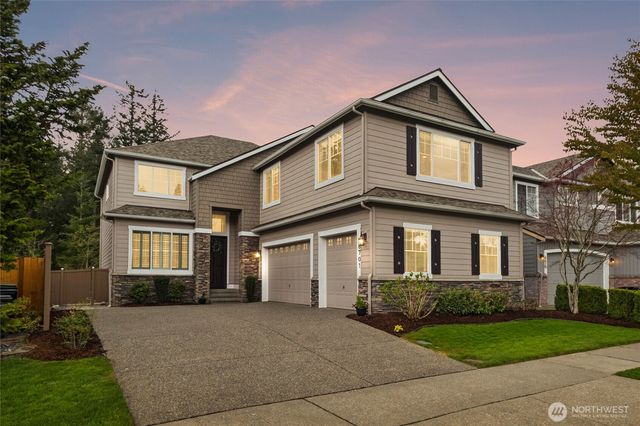 6701 W Crest View Loop SE, Snoqualmie, WA 98065