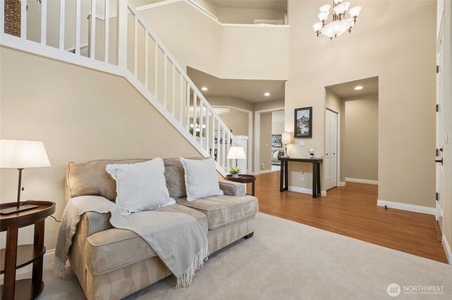 6701 W Crest View Loop SE, Snoqualmie, WA 98065