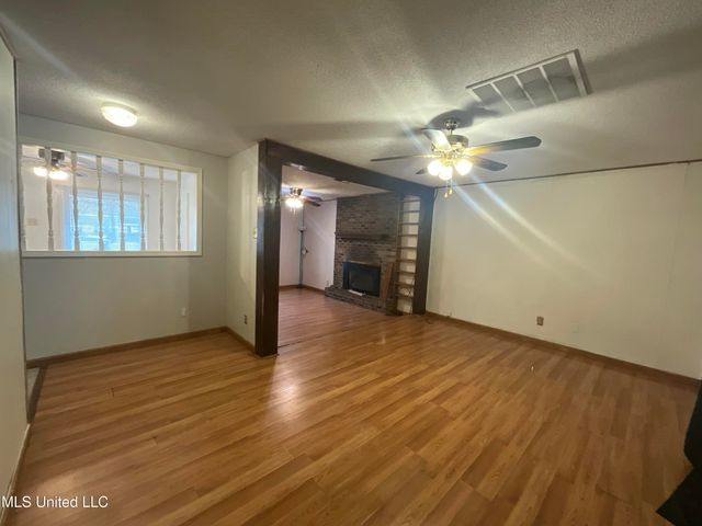 2880 Briarwood Drive, Horn Lake, MS 38637